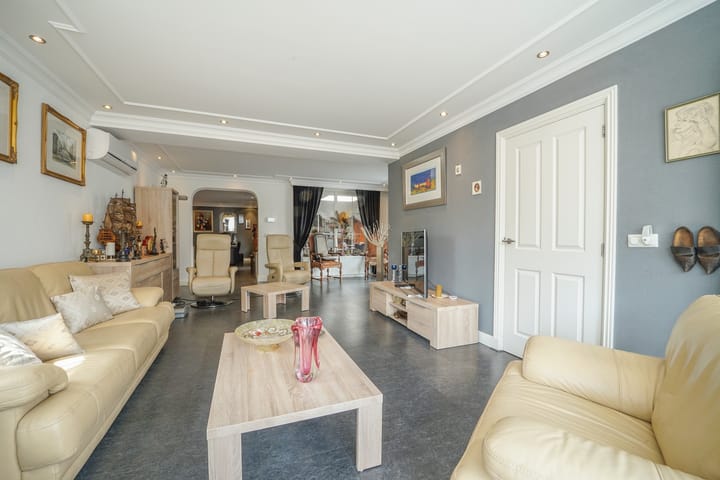 Foto 8 van Rucphensestraat 4