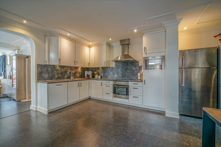 Foto 11 van Rucphensestraat 4