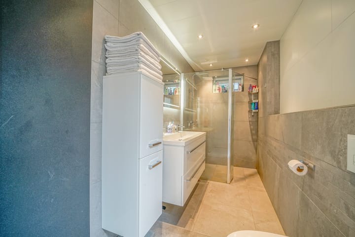 Foto 19 van Rucphensestraat 4