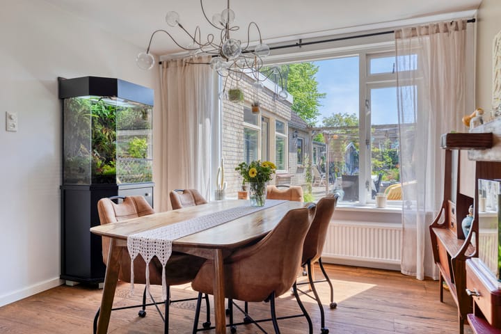 Foto 8 van Adelstraat 12-A