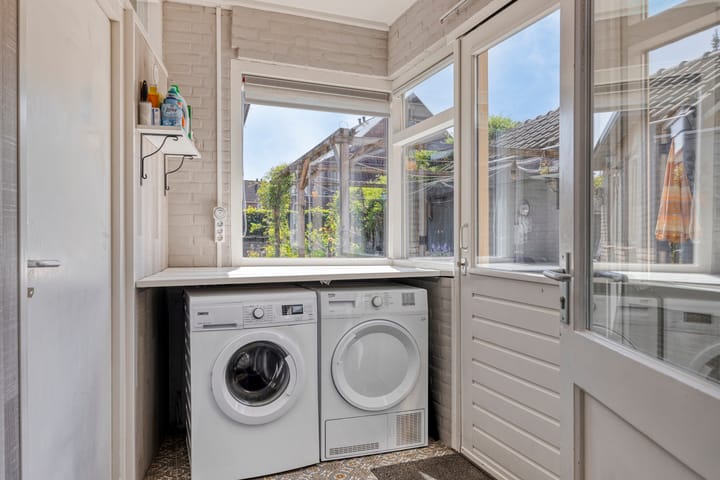 Foto 12 van Adelstraat 12-A