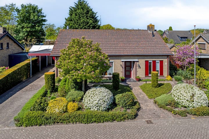 Foto 1 van Tibeertlaan 6