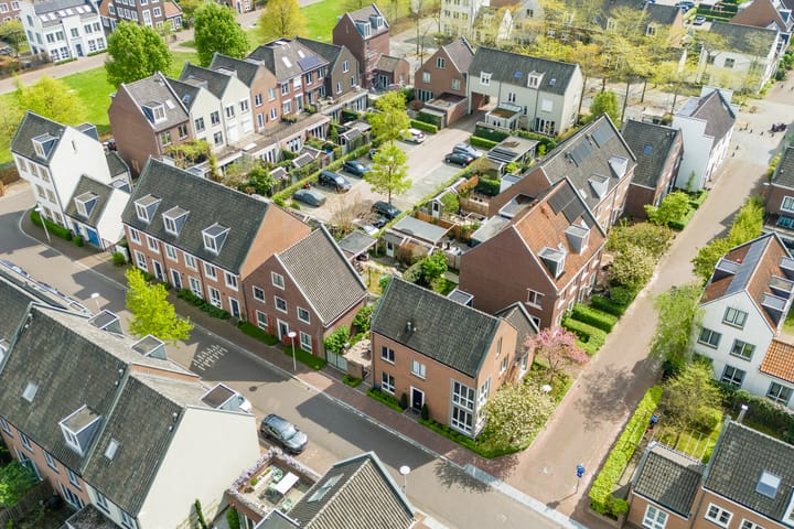 Foto 50 van Bertus Aafjeslaan 19