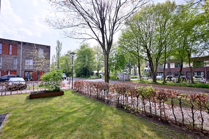 Foto 36 van Frederik van Blankenheimstraat 1