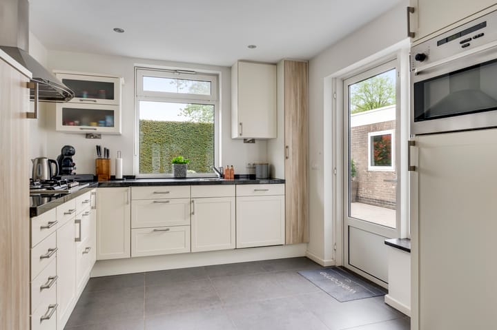 Foto 14 van Bernhardstraat 37