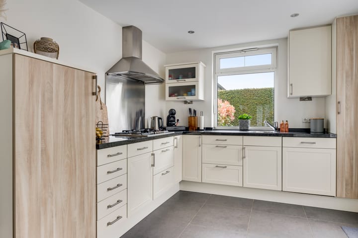 Foto 15 van Bernhardstraat 37