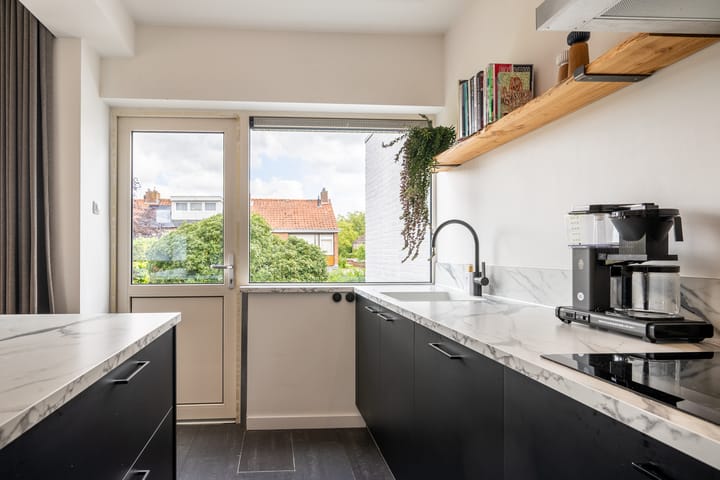 Foto 12 van Röntgenstraat 8