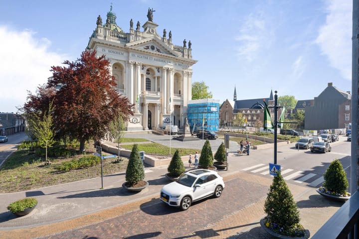 Foto 16 van Jezuïetenplein 16