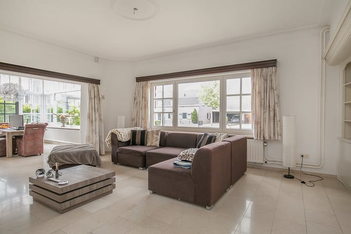 Foto 2 van Dorpsstraat 2