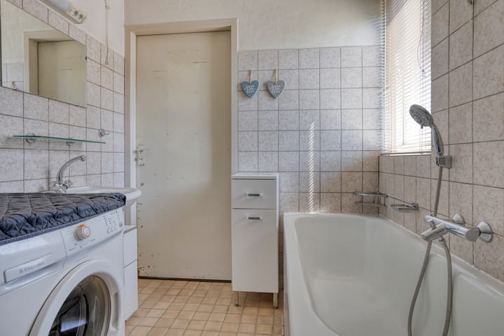 Foto 16 van Biezenstraat 12