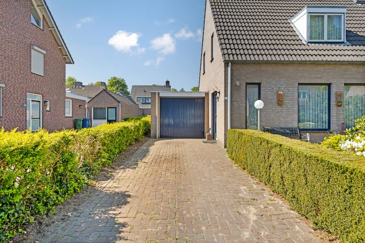 Foto 25 van Biezenstraat 12