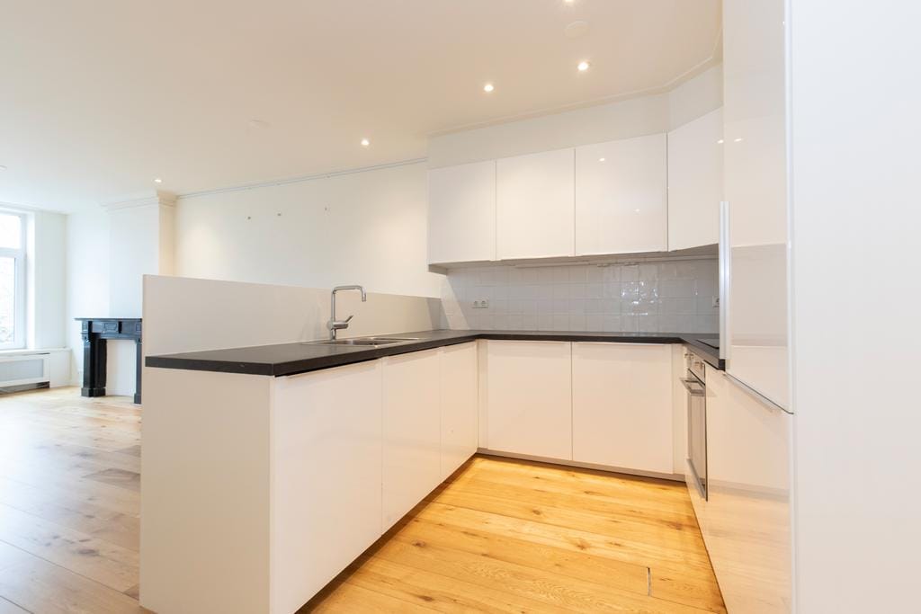 Foto 9 van Van Oldenbarneveldtplein 8-3