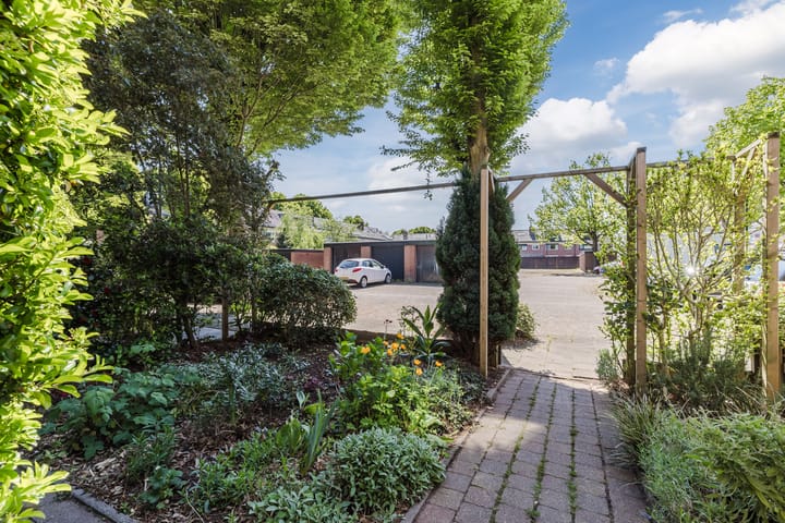 Foto 7 van Titus Brandsmastraat 14