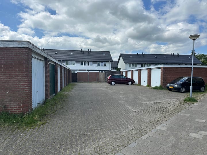 Photo 7 of Van Houtenstraat 39