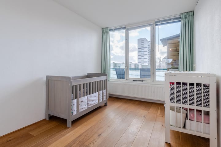 Photo 15 of Borneolaan 205