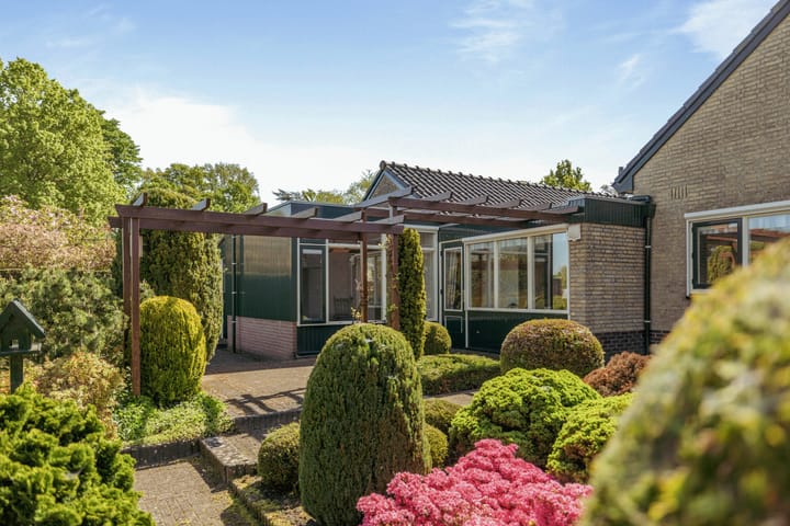 Foto 27 van Prins Bernhardlaan 7