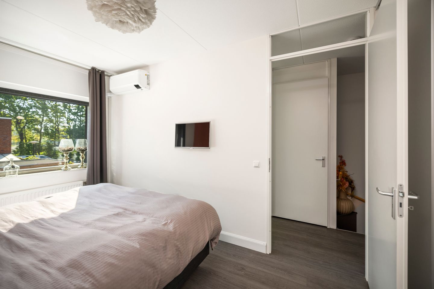 Foto 10 van Van der Willigenstraat 10