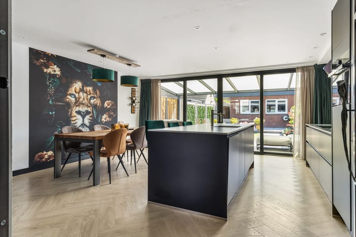 Foto 2 van Arnold van Leuvenstraat 12