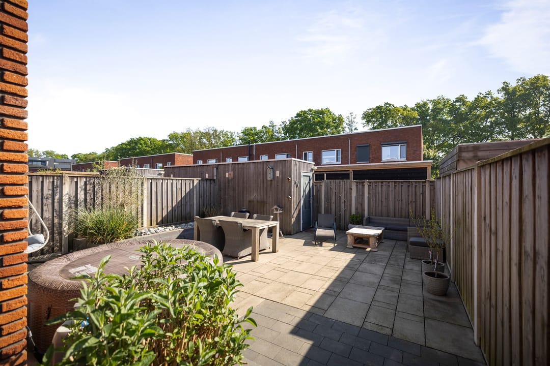 Foto 17 van Van der Willigenstraat 10