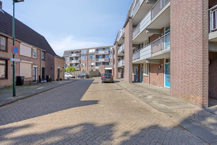 Photo 2 of Paukenlaan 21