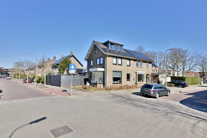 Foto 56 van Evertsstraat 1