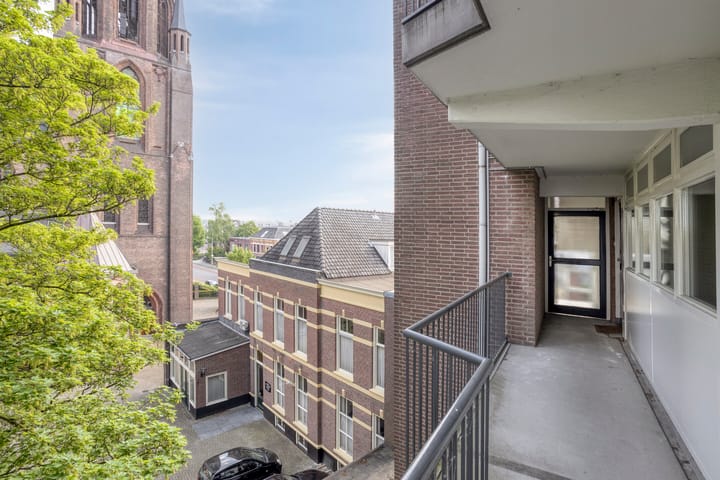 Foto 14 van Oldenzaalsestraat 109-401