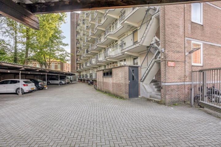 Foto 44 van Oldenzaalsestraat 109-401