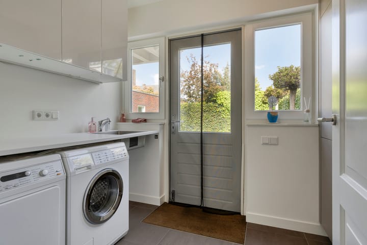 Foto 18 van Einthovenstraat 8