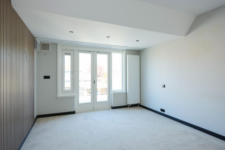 Foto 15 van Schipholweg 411