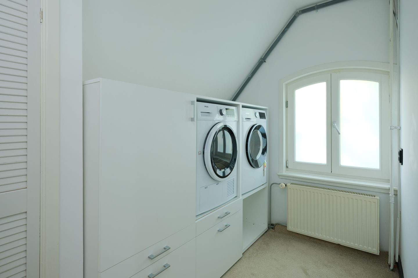 Photo 19 of Schipholweg 411