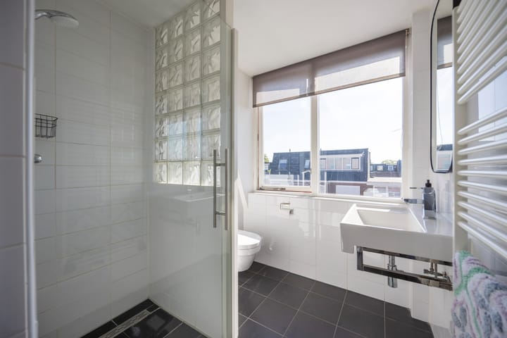 Foto 38 van Borneostraat 28