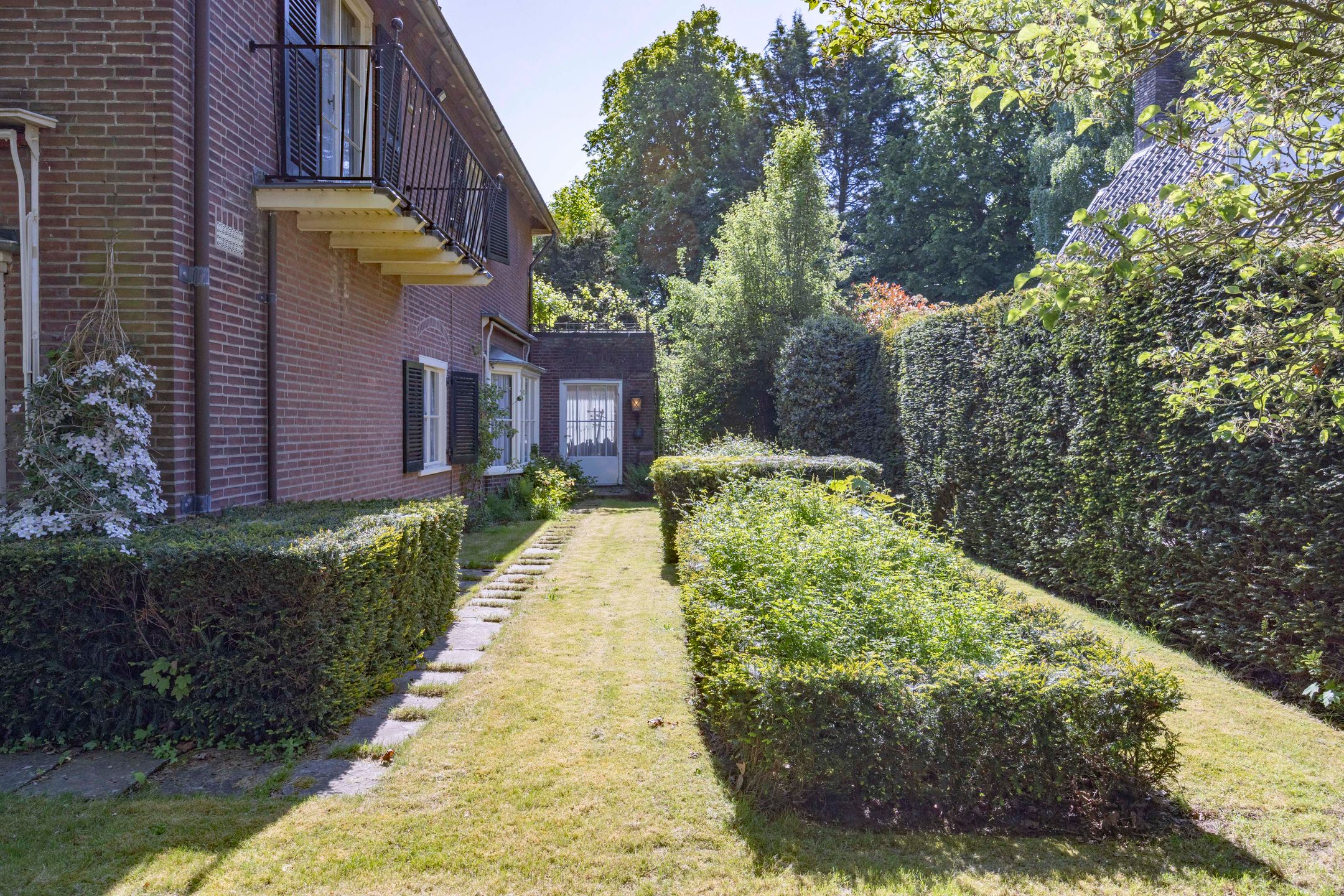 Photo 15 of Bredaseweg 384