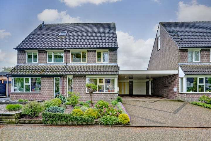 Foto 33 van Golda Meirsingel 15