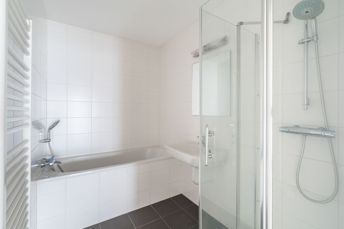 Foto 10 van Bezuidenhoutseweg 65-63