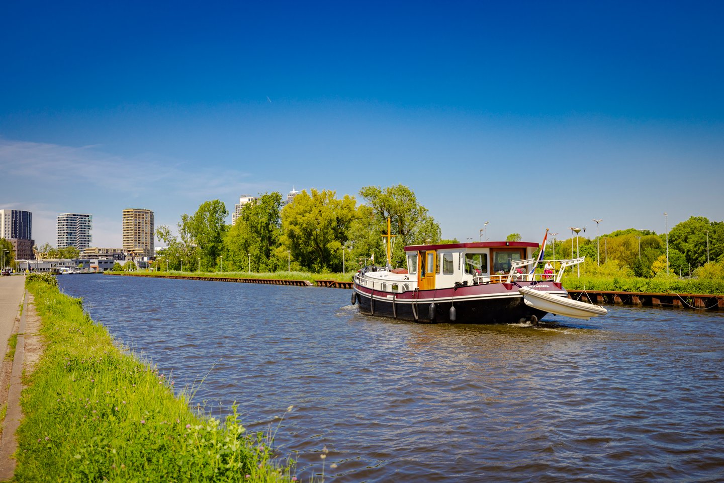 View photo 2 of Duivendrechtsekade 80