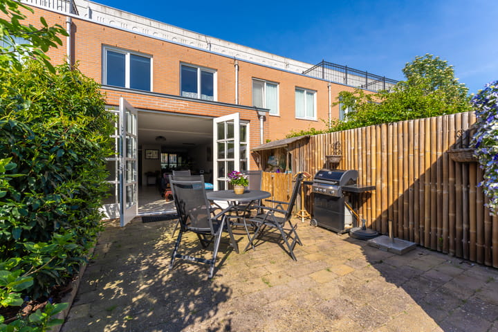 Photo 10 of Pronkmos 23