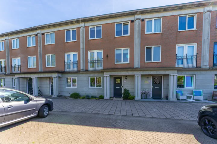 Photo 24 of Pronkmos 23