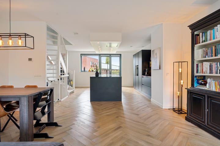 Foto 22 van Nannie van Wehlstraat 304