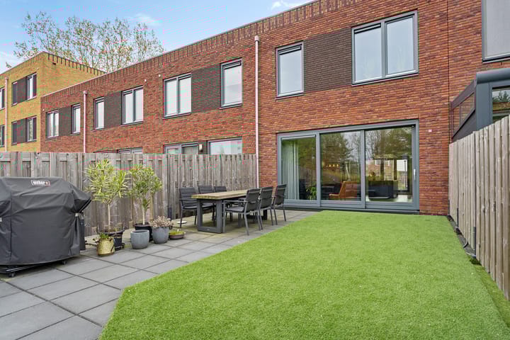 Foto 33 van Nannie van Wehlstraat 304