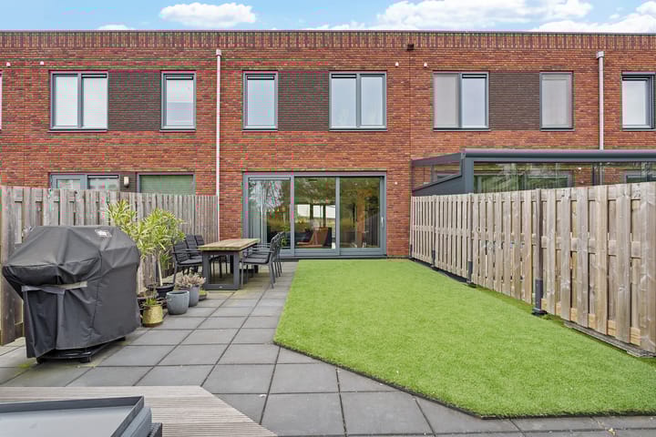 Foto 34 van Nannie van Wehlstraat 304