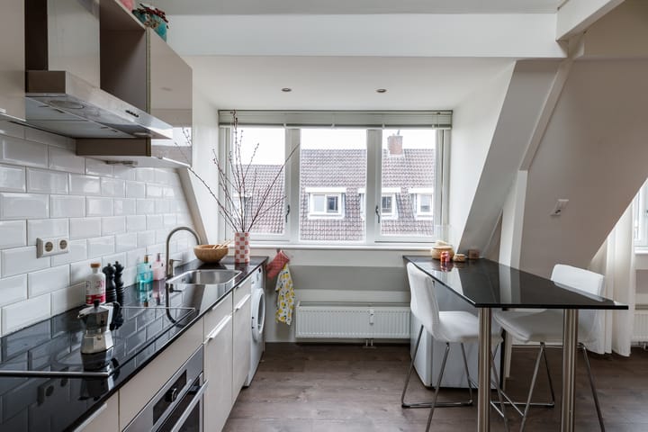 Photo 8 of Bakhuizen van den Brinkstraat 20-8