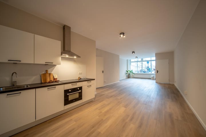 Foto 10 van Witte de Withstraat 20