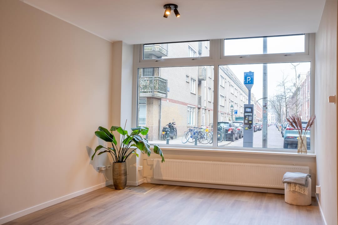 Photo 1 of Witte de Withstraat 20