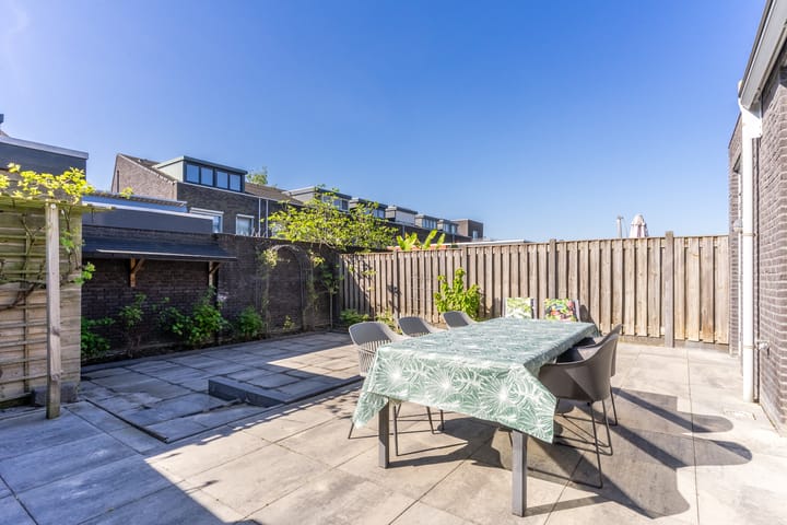 Photo 37 of Graslelie 60