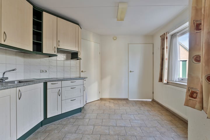 Foto 9 van 1e Wormenseweg 196