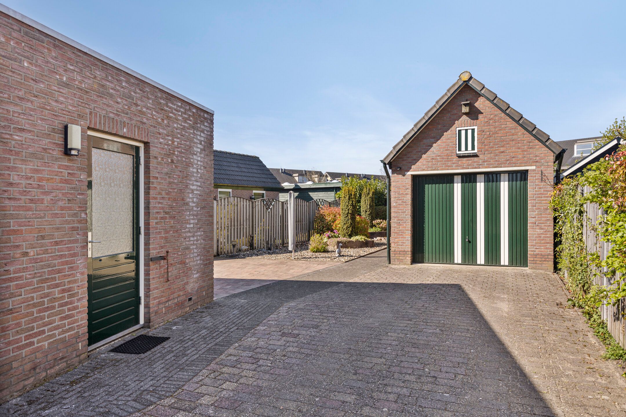 Foto 15 van 1e Wormenseweg 196