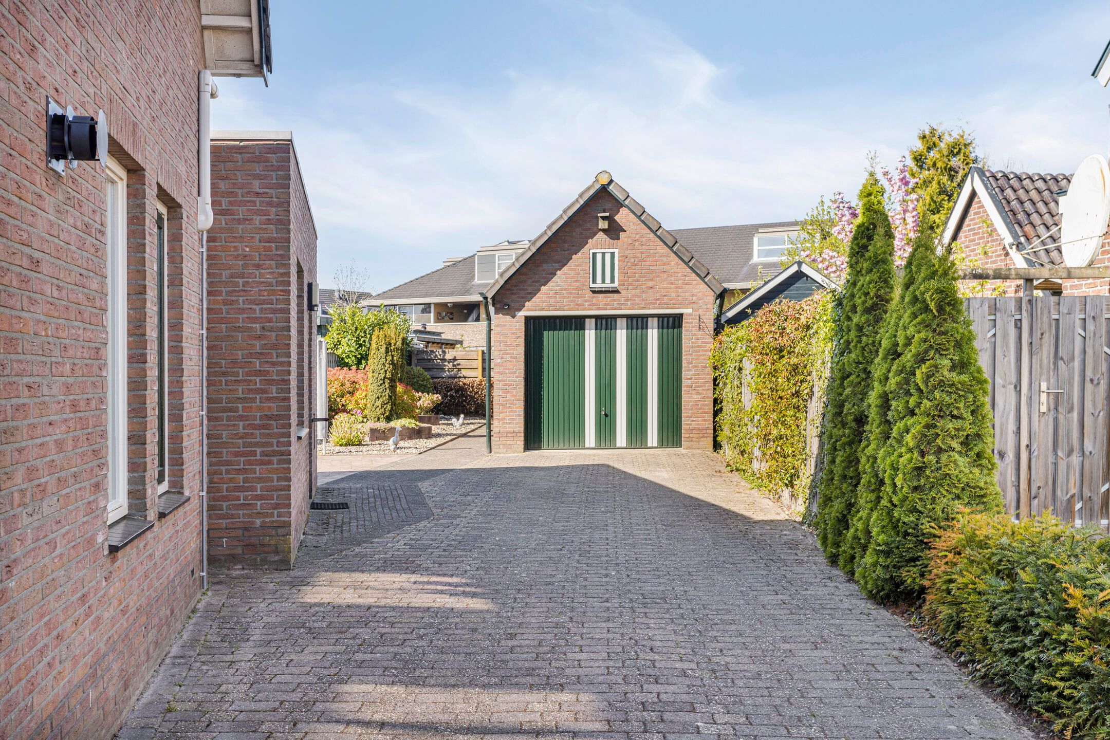 Foto 27 van 1e Wormenseweg 196