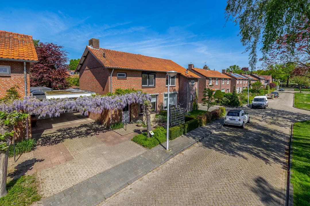 Foto 1 van Van Ruusbroecstraat 18