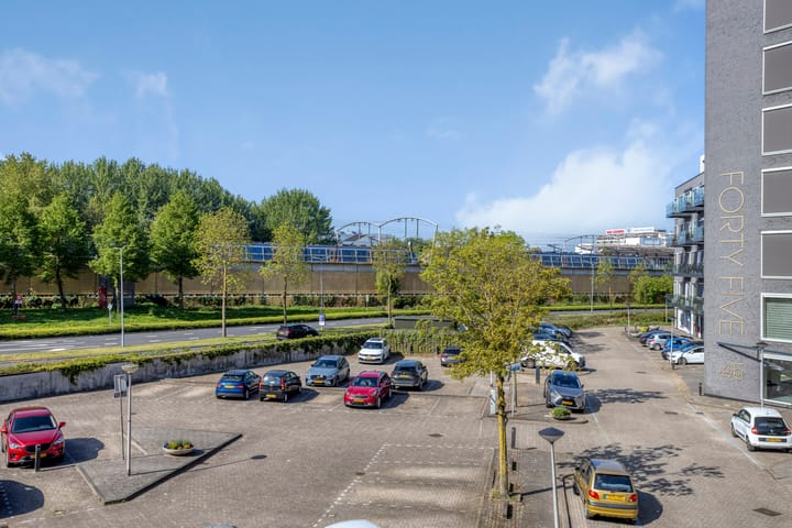 Foto 20 van Veilingdreef 56