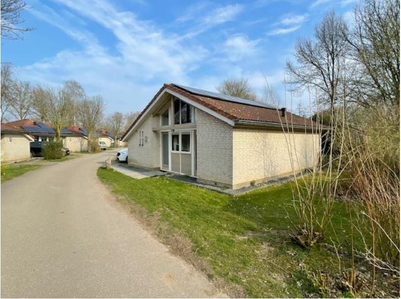 Foto 1 van Landweerswal 2-10